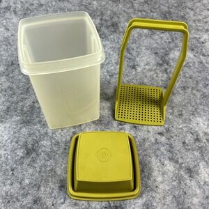 Tupperware Pick A Deli Pickle Keeper Green Storage Container 1560-7 Lid 1562-3‎